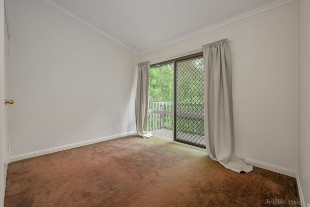 North Melbourne - Photo 1