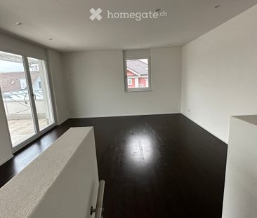 Grosszügiges 6.5-Zimmer-Doppeleinfamilienhaus (Haushälfte) in Erlen... - Foto 2