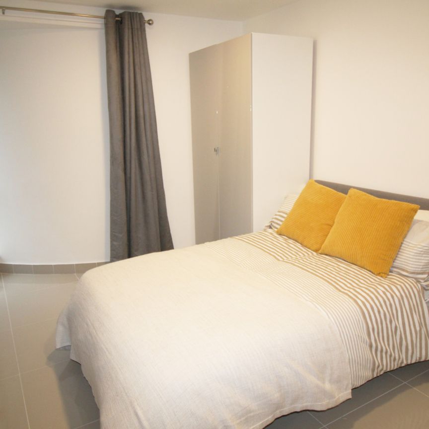 Flat 36, Samara Plaza, LS2 9DU, Leeds - Photo 1