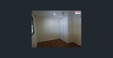 SPACIOUS FAMILY HOME IN PRIME MOUNT PLEASANT LOCATION - Photo 5