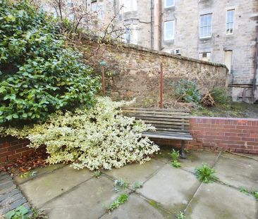 2 bedroom flat to rent - Photo 6