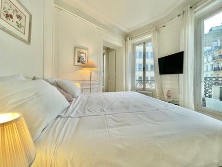 Tout savoir sur cet appartement à Paris 8ème - Photo 2