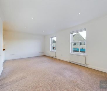 2 bedroom maisonette to rent - Photo 1