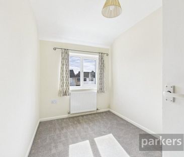 3 bedroom end of terrace house to rent - Photo 2