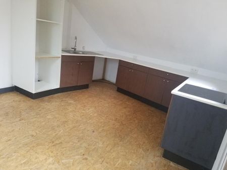 Location Appartement 3 pièces 71m² ARMENTIERES 59280 - Photo 3