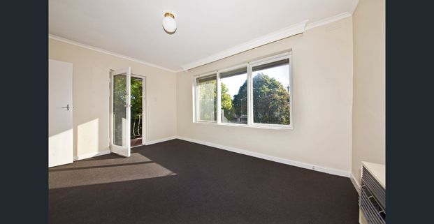 Space to Relax! - Photo 1