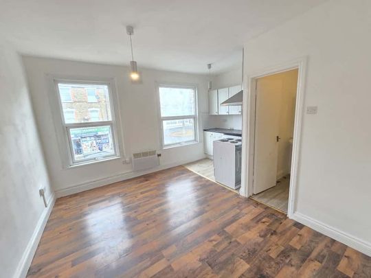 1 Bed Flat, High Street, CR7 - Photo 1