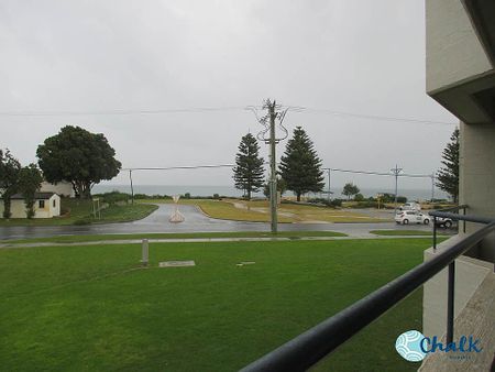 3X1 UNIT OPPOSITE WARNBRO BEACH!!! - Photo 3