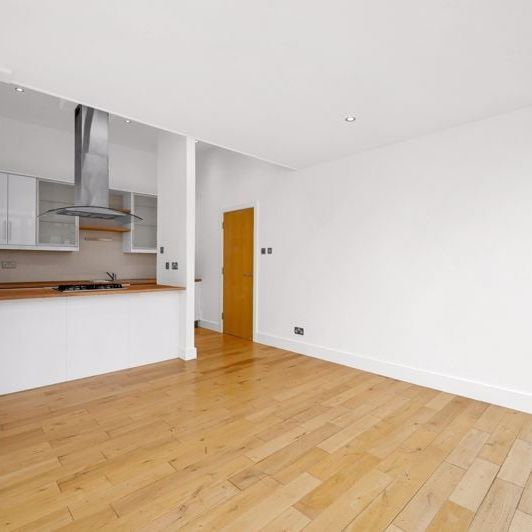 Saxon House, 1 Thrawl Street, London - Photo 1