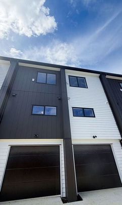 Stunning, Brand New 3-Bedroom Townhouses | Mangere - Photo 1