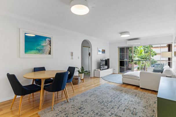 Beautifully updated apartment with 2 spacious bedrooms - Photo 1