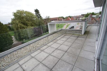 Centraal gelegen dakappartement met één slaapkamer en garage - Foto 4