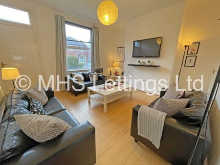 5 Bedroom Mid Terraced House for rent in Ash Road - Photo 2