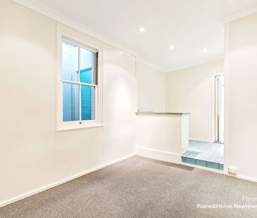 Charming Single Storey Terrace in the Heart of Newtown - Photo 6