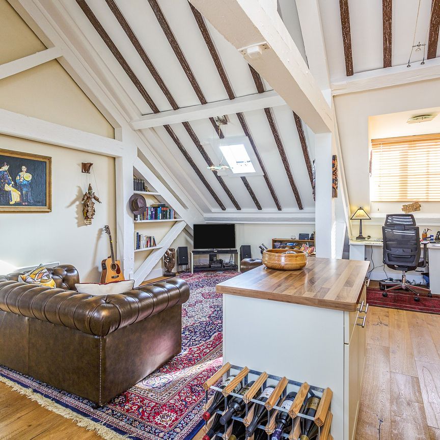 2 bedroom apartment to rent The Vulcan, Gunwharf Quays, PO1 - Photo 1