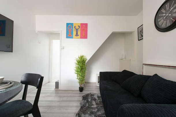 4 bedroom house to rent - Photo 1