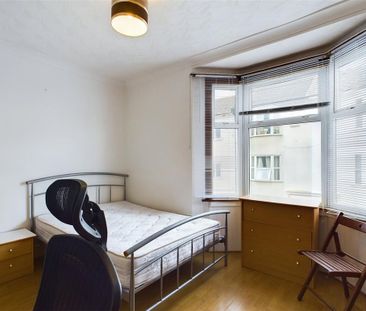 4 bedroom terraced house to rent - Photo 1