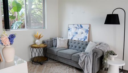 Newly Renovated 2 Bedroom Apartment for Lease - Photo 3