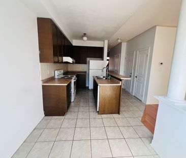 For Lease - 27 Thistle Avenue, Richmond Hill, Ontario - Photo 2