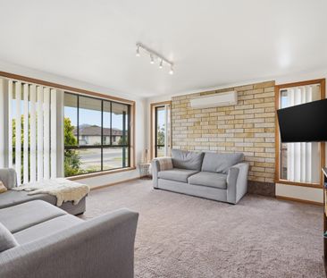 Charming Family Home with Solar Panels - Photo 6