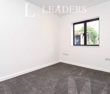 2 bedroom bungalow to rent - Photo 2