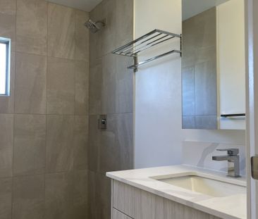 Nassau House - Photo 3