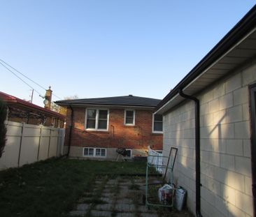 For Lease - 21 Black Creek Boulevard, Toronto, Ontario - Photo 2