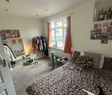 Room in a Shared Flat, Grove Vale, SE22 - Photo 5