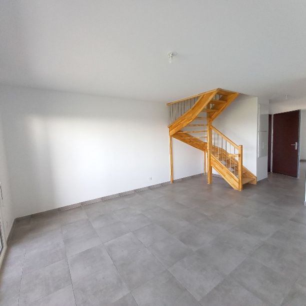 ST SAUVEUR / Location Appartement 3 Pièces 66 m² - Photo 1