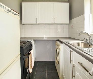 Studio to rent - Photo 2