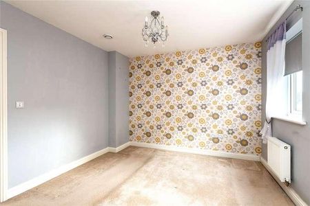 Spinel Close, Sittingbourne, Kent, ME10 - Photo 4