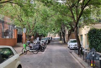 Parioli-Piazza delle Muse: Restored 3 bedroom, 3 Bath, spacious living, kitchen, balcony, near park, master bed & 2 single bedrooms. Ref 1045