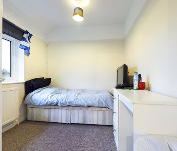 4 bedroom terraced house to rent - Photo 1