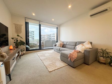 Modern 1 Bedroom Unit in the heart of Penrith - Photo 2