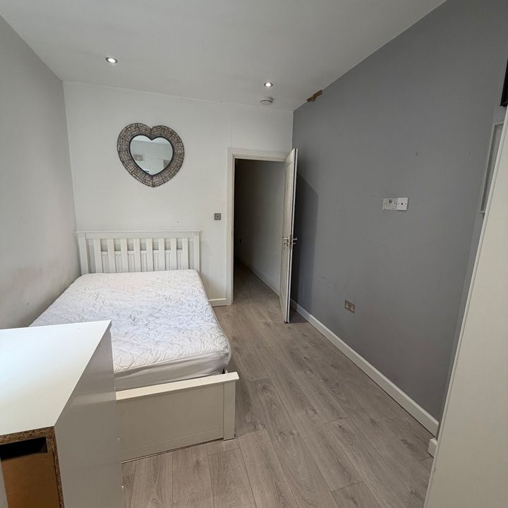 Room in a Shared House, Harcourt St, LU1 - Photo 1