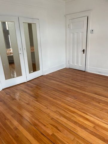 Rue St-Denis, H2P 2G8, Montréal - Photo 2