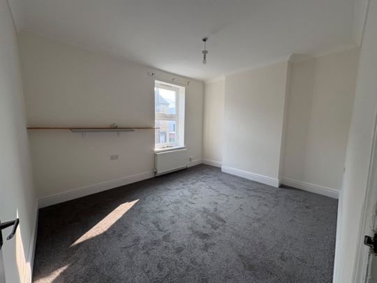 3 bed Terraced - To Let - Photo 1