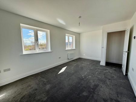 3 bedroom semi-detached house to rent - Photo 3