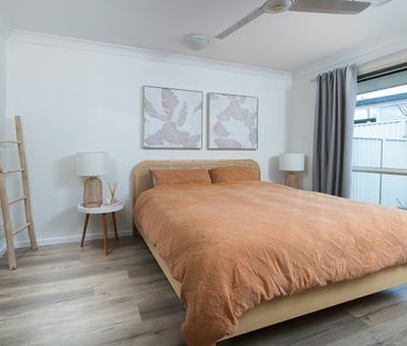 2/2 Acorn Lane, Robina QLD 4226 - House For Rent | Domain - Photo 4