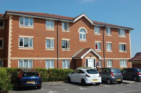 Broad Oak Close, Langney - Photo 2