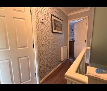 3 bedroom semi-detached house to rent - Photo 6