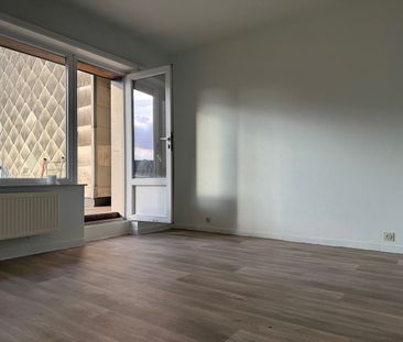Lichtrijk appartement met terras en garagebox – AFSPRAAK MAKEN VIA ... - Photo 4