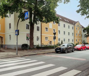 Großzügige 1-Zimmer-Wohnung im Dachgeschoss // DG - Photo 2