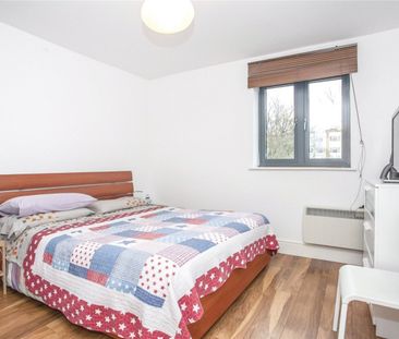 61 Station Road, Barnet, London, EN5 - Photo 2