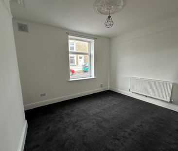 Oxford Street, Colne - Photo 2