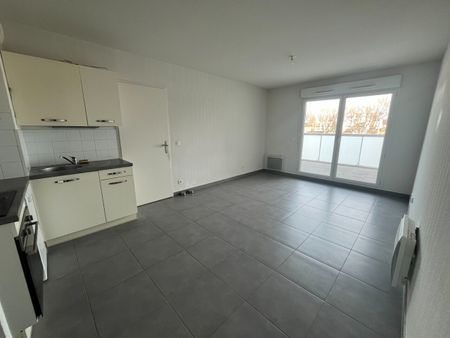 Location Appartement 3 pièces 60m² ISTRES 13800 - Photo 2