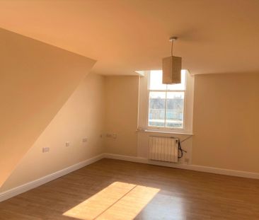 Market Place, Doncaster, Bawtry - Photo 1