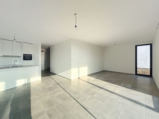 Prachtig nieuwbouw appartement met twee slaapkamers, terras en tuin - Photo 1