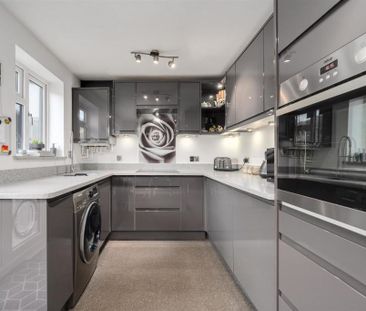 2 Bed Terraced House, Manor Hall Mews, CV3 - Photo 5