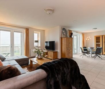 Luxury 2 bedroom apartment with terrace and water - Foto 3